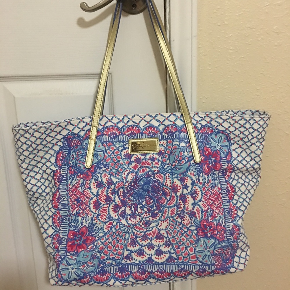 Lilly Pulitzer Resort Water resistant print Tote